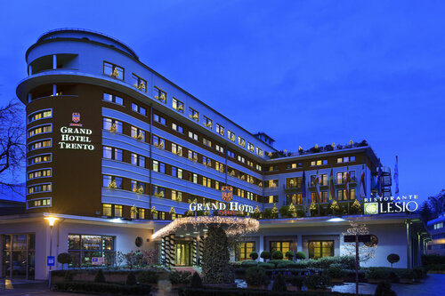 Внешний вид отеля Grand Hotel Trento в Тренто, фото 1