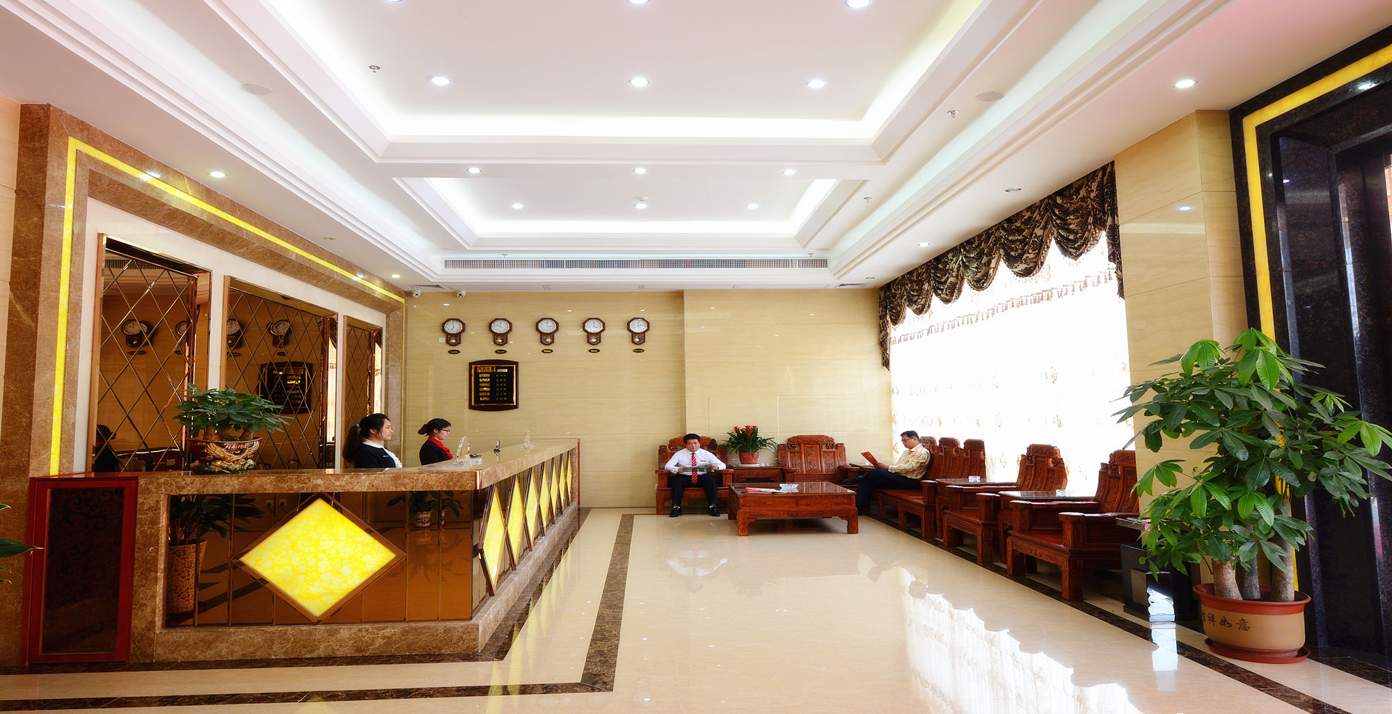 Фото отеля 3