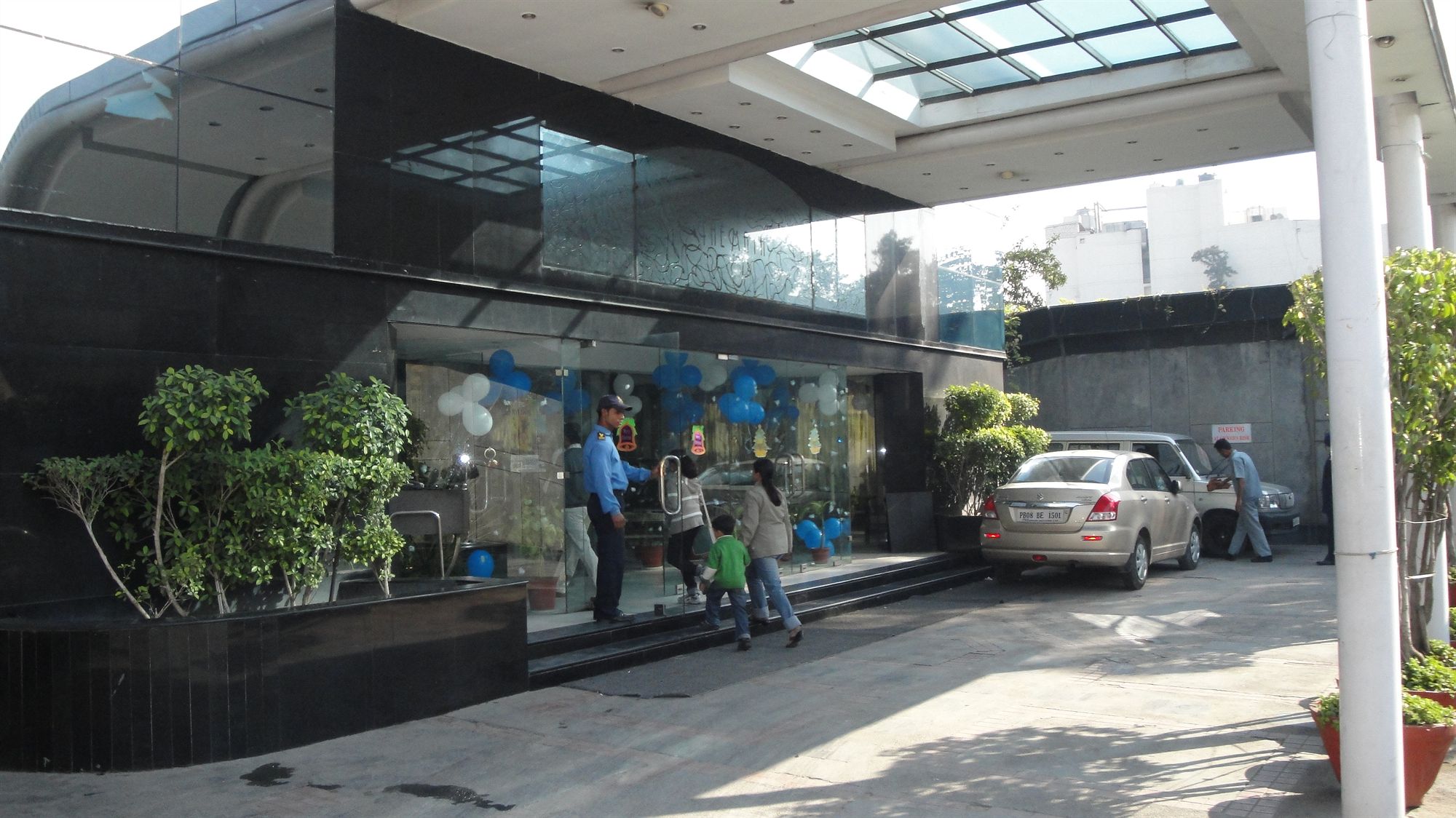 Фото The Maya Hotel