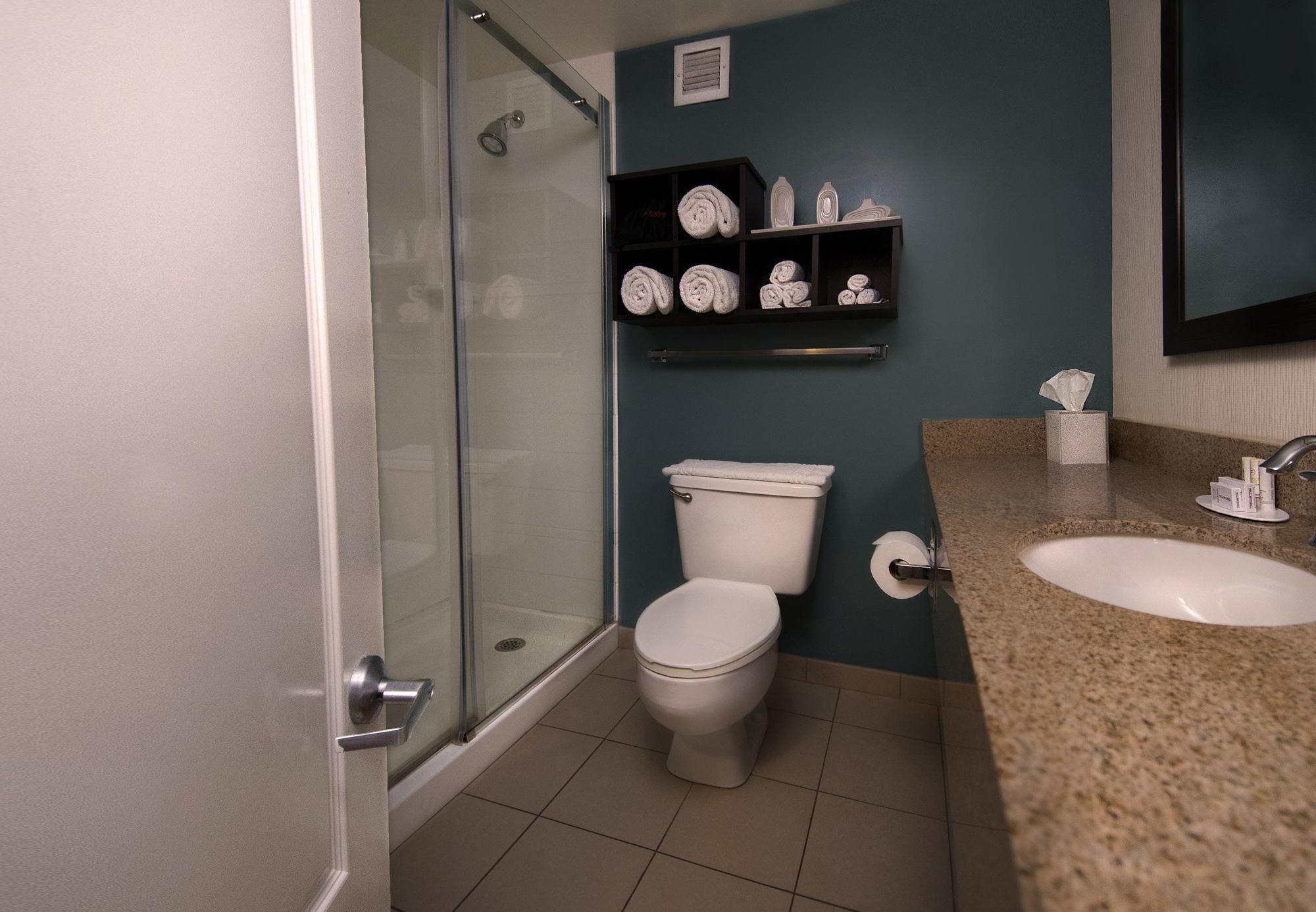 Фото Courtyard by Marriott New Bern