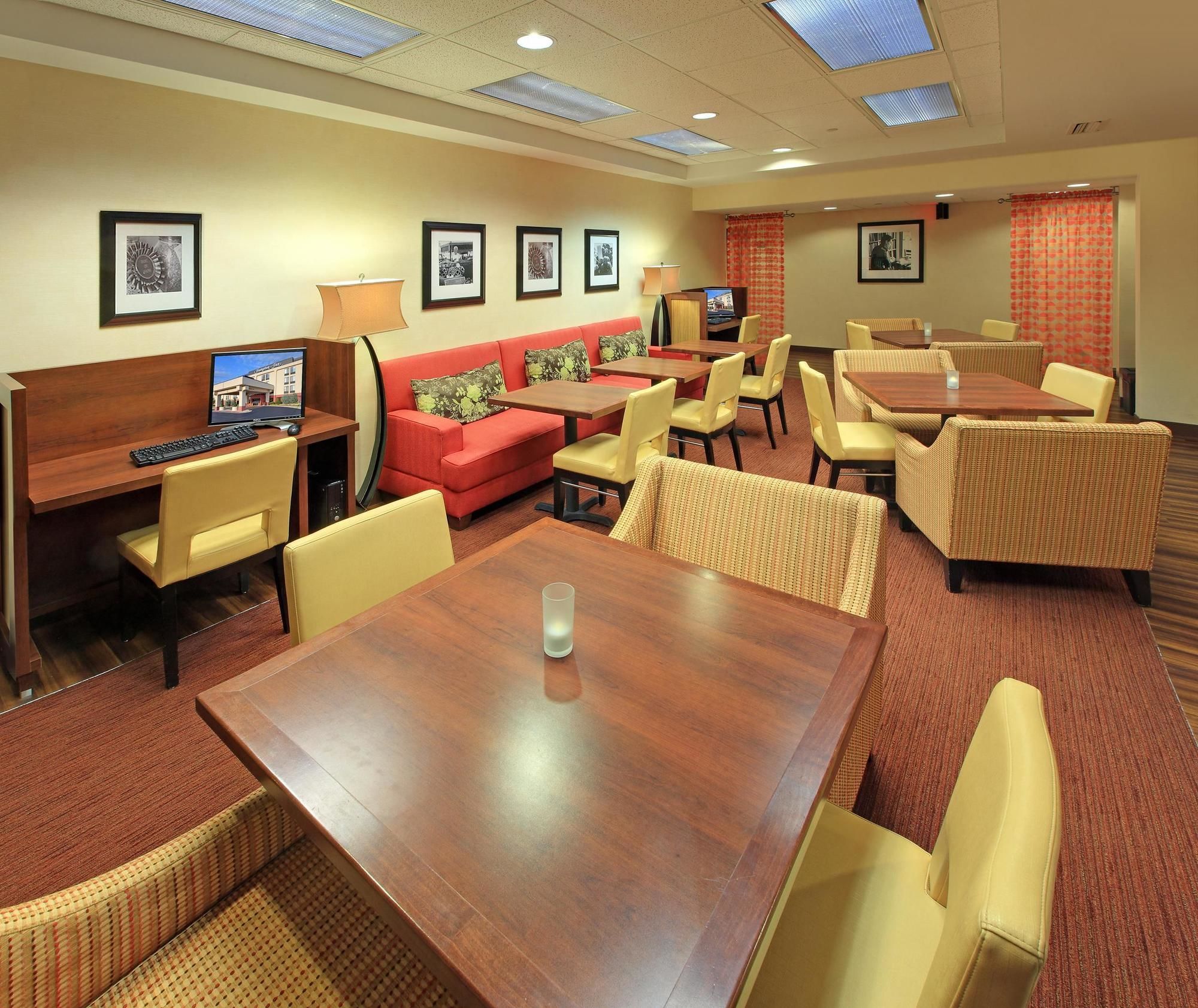 Фото Hampton Inn Bentonville/Rogers