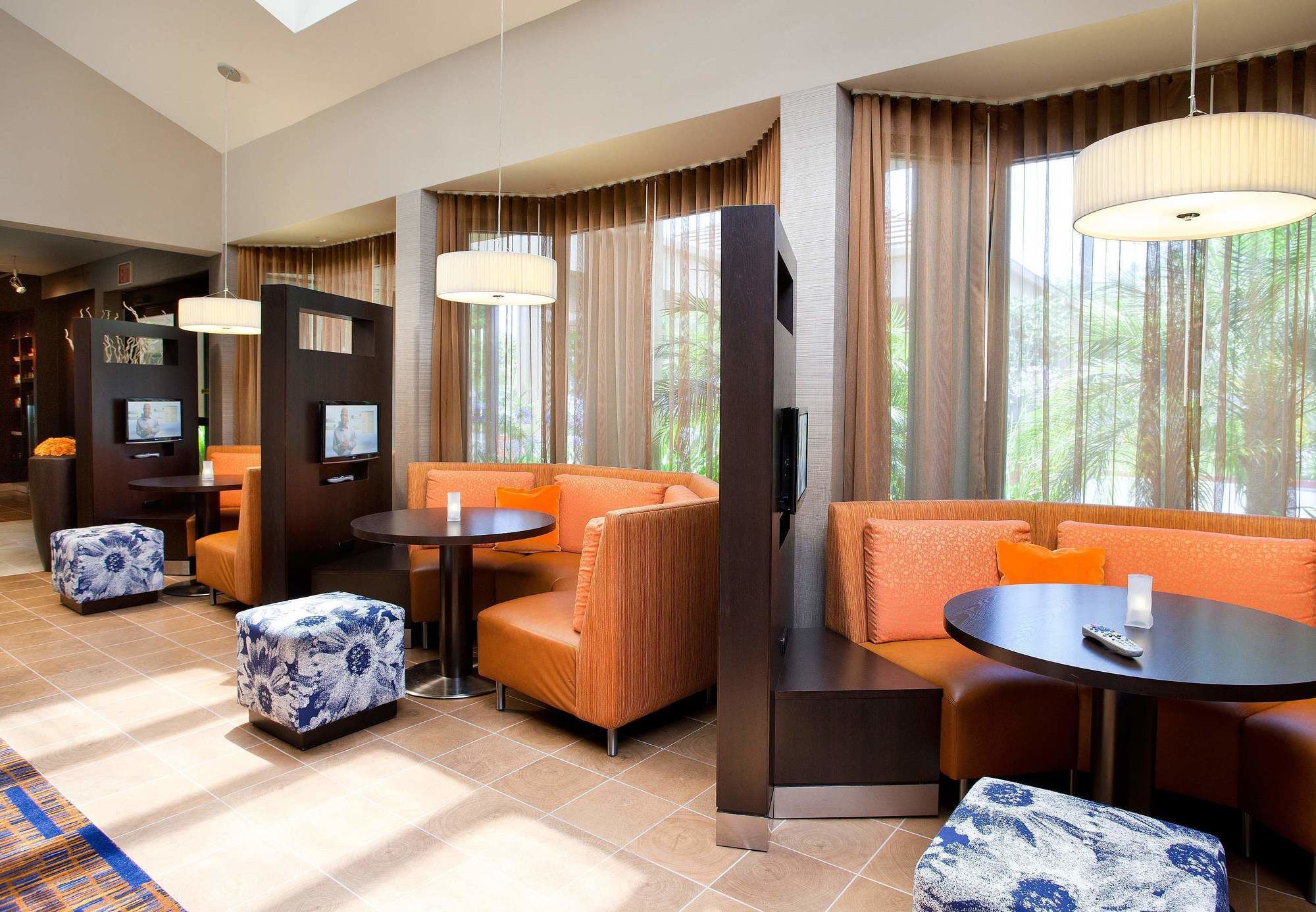 Фото Courtyard by Marriott Costa Mesa South Coast Metro