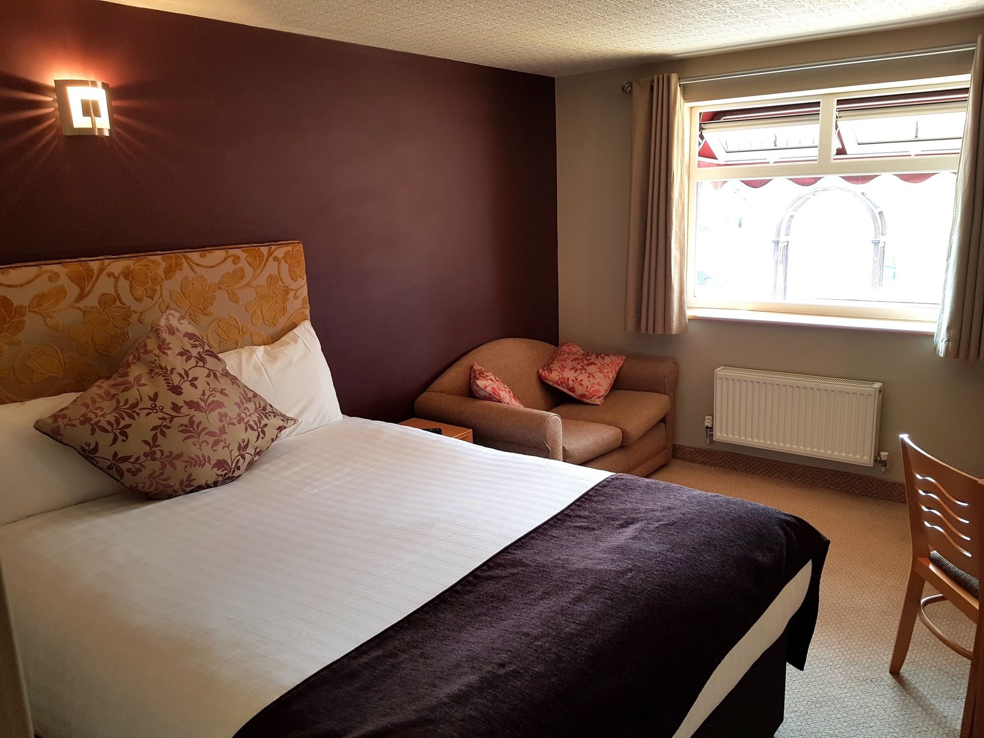 Фото Antoinette Hotel Wimbledon