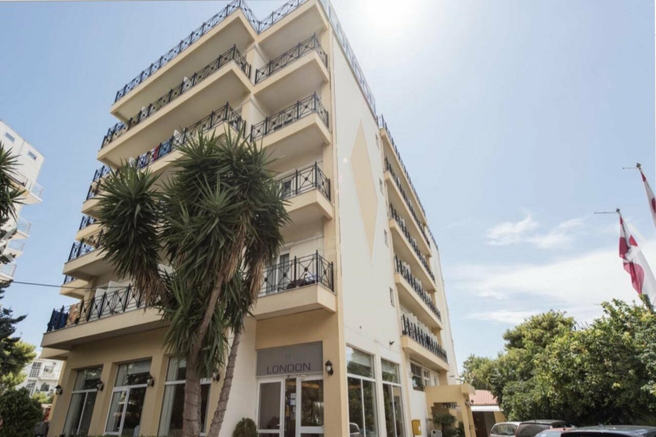 Фото отеля 1