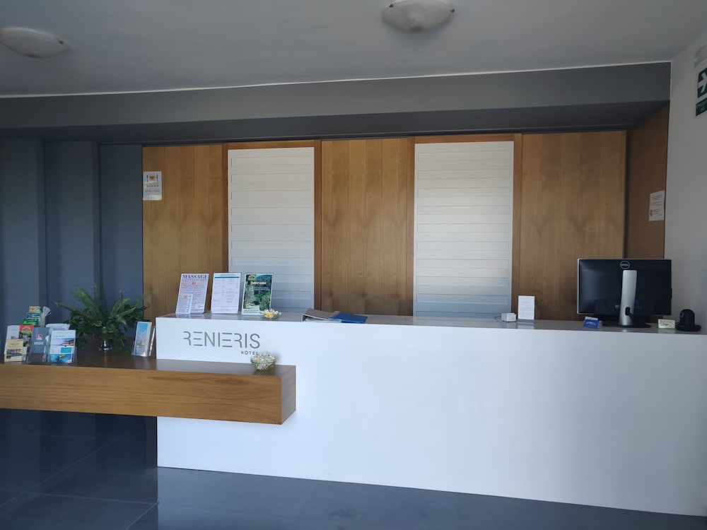 Фото Renieris Hotel