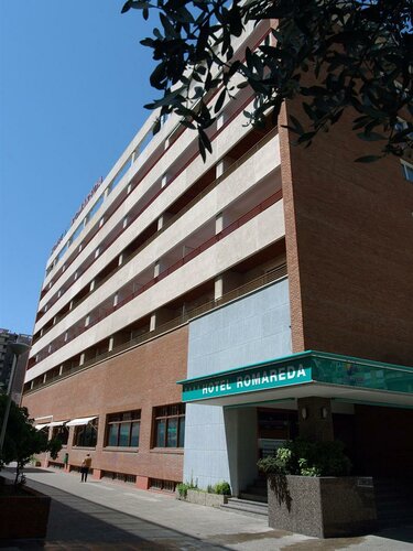 Внешний вид отеля Hotel Ilunion Romareda в Сарагосе, фото 3