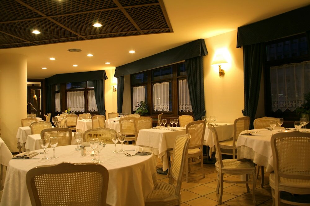 Фото Hotel Alaska Cortina