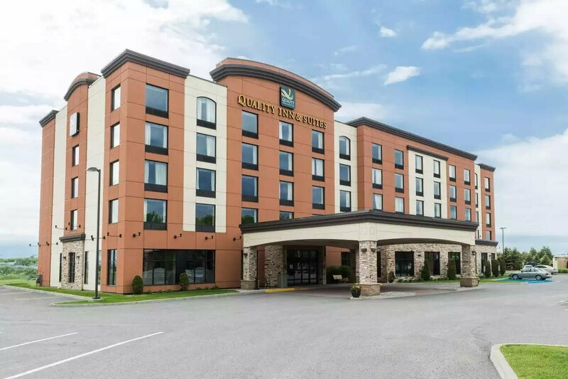 Гостиница Quality Inn And Suites Levis в Леви