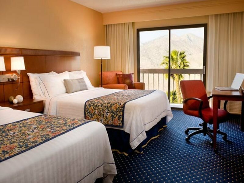 Фото Courtyard Palm Springs