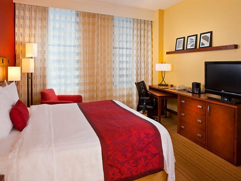 Фото Courtyard by Marriott New Orleans Near the French Quarter
