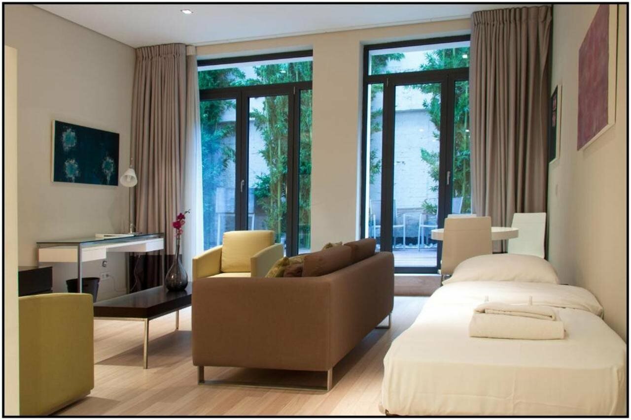 Фото B-aparthotel Grand Place