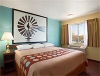 Фото Super 8 by Wyndham Midwest City Ok