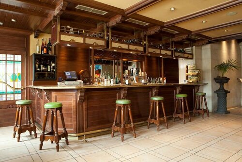 Внешний вид отеля Hotel Azofra в Бургосе, фото 5