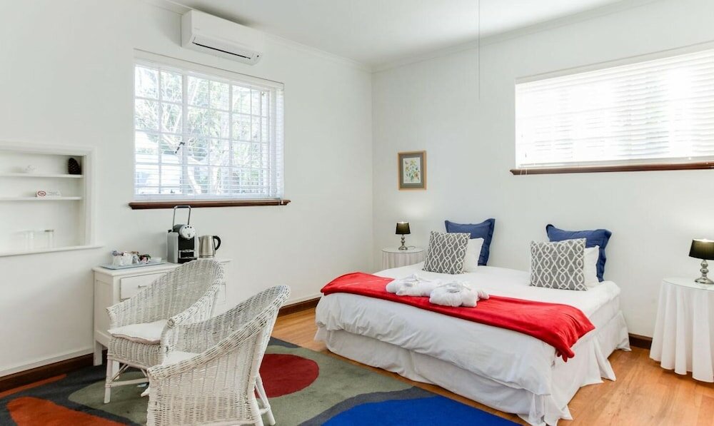 Фото Albourne Boutique Guest House