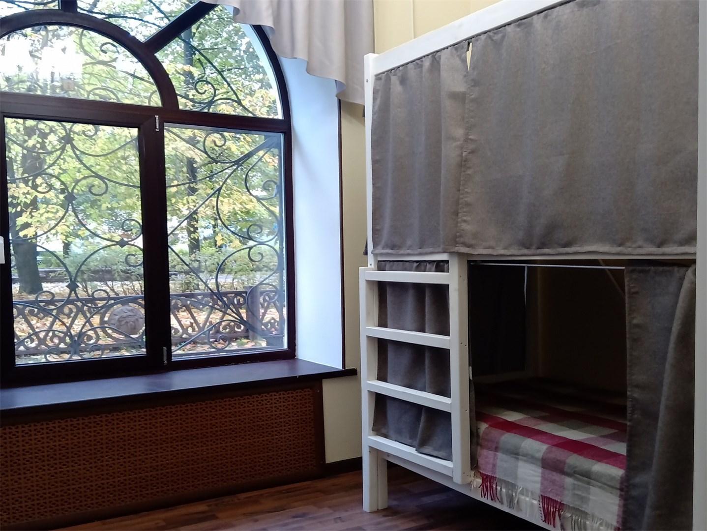 Фото Вернисаж