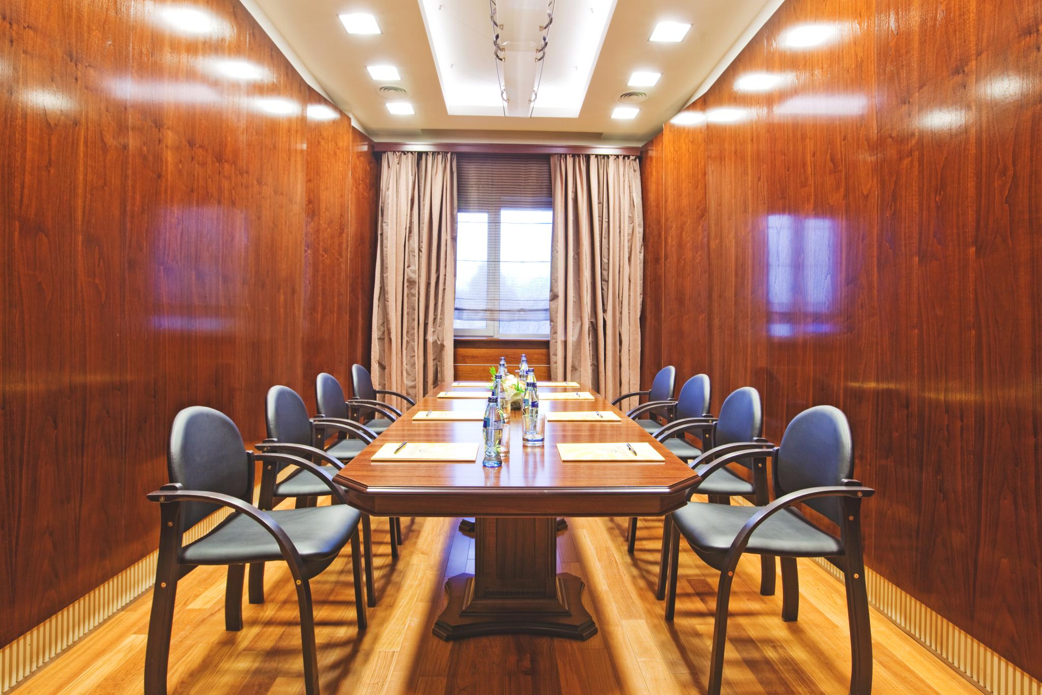 Фото East Gate Hotel