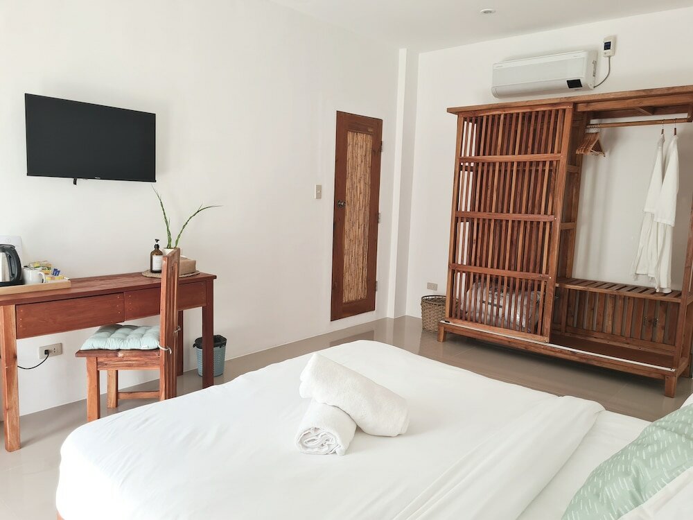 Фото 148 Guesthouse and Resort