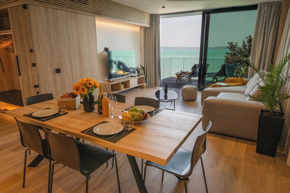 Фото Bj81 Suite Hotel