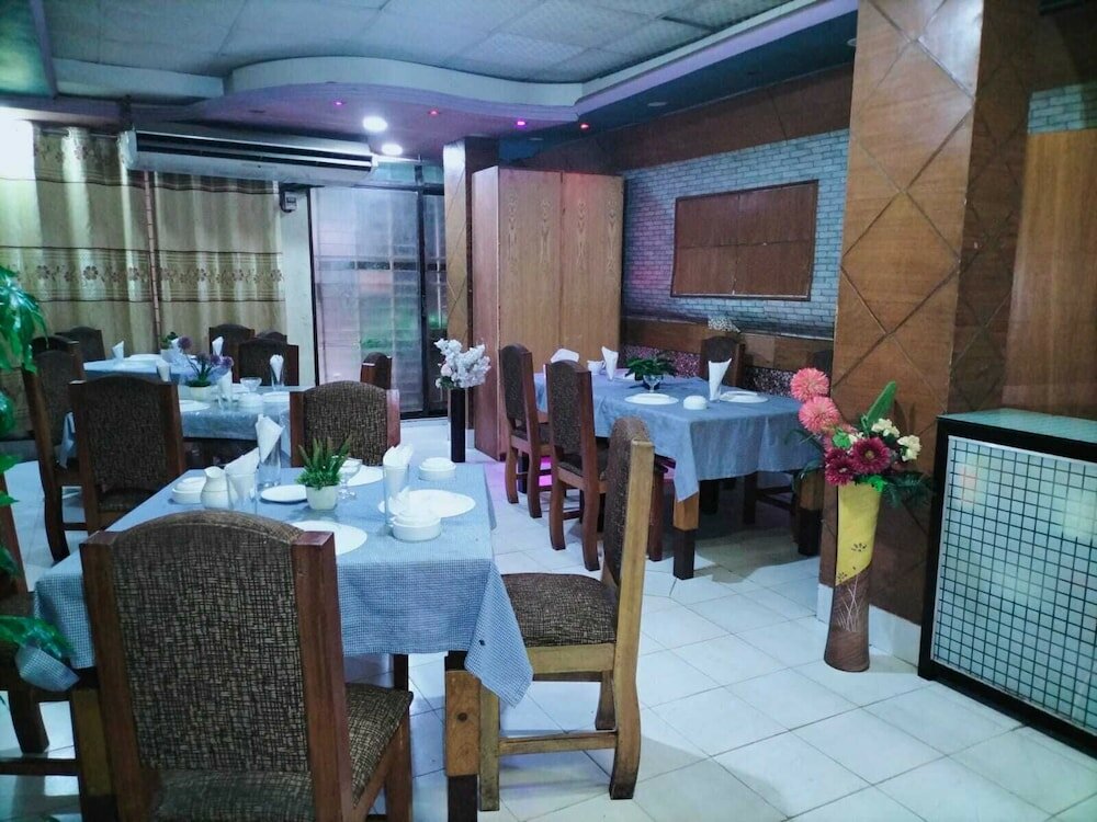 Фото Ambassador Hotel