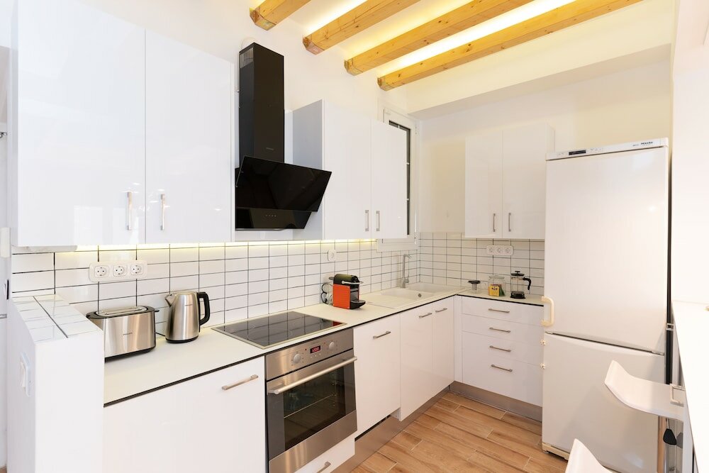 Фото Modern Apartment-short walk to Acropolis