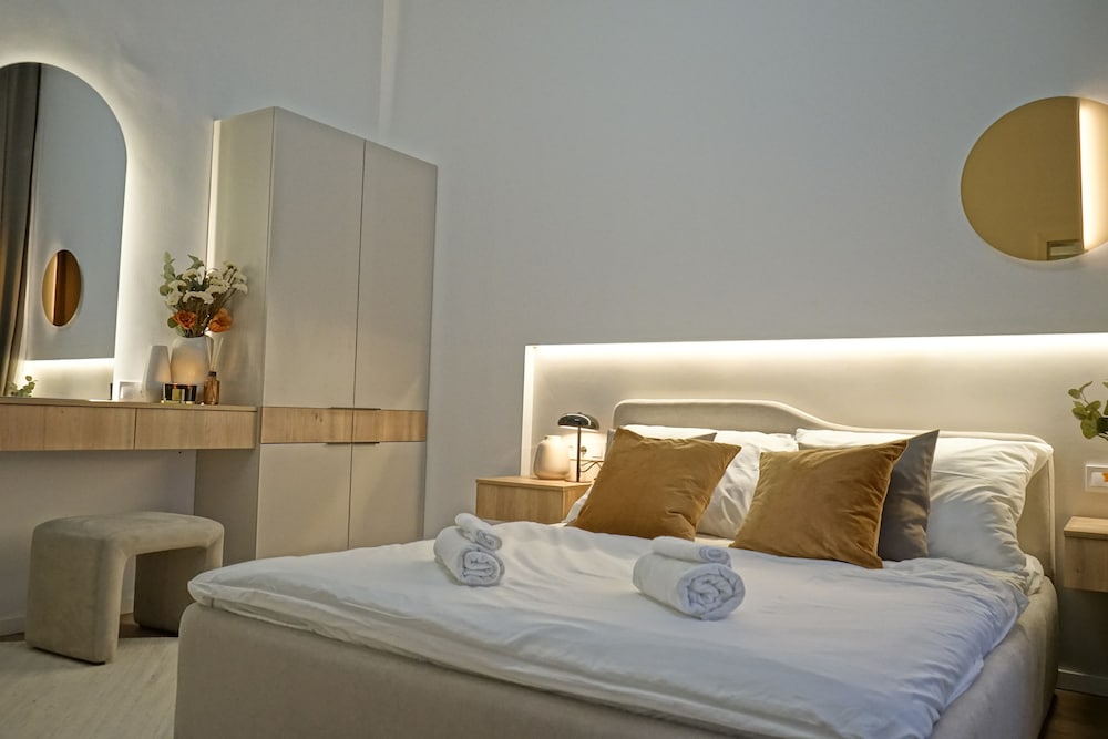 Фото You Boutique Suites by Bqa