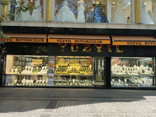 Yüzyıl Kuyumculuk Fotoğraf 1