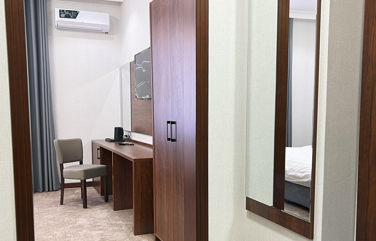 Фото Reikartz Qarshi Hotel