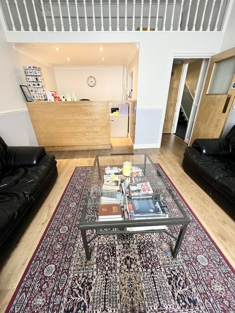 Фото Melbourne House Hotel