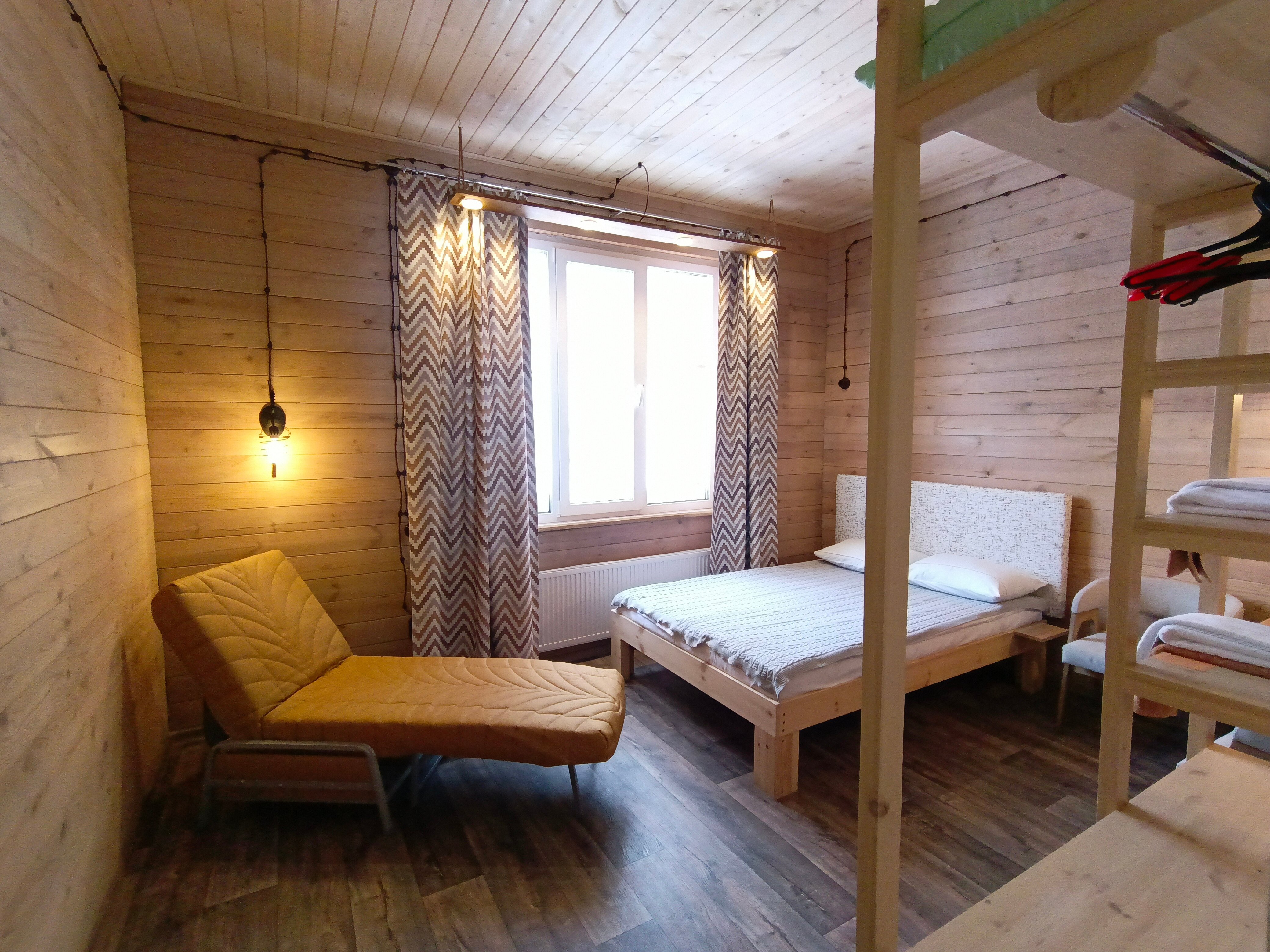 Фото Рыжий пони