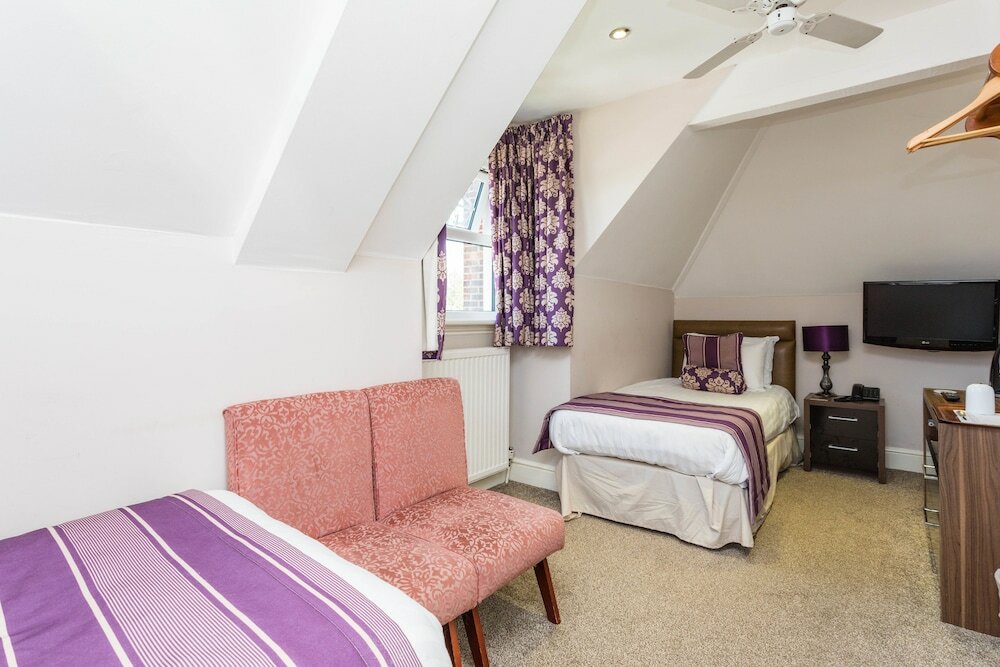 Фото The Lawn Guest House