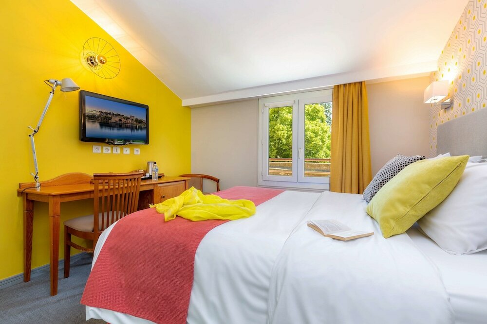 Фото Kyriad Avignon Palais Des Papes