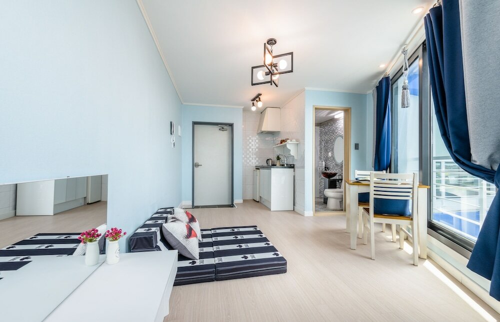 Фото On the Sea Pension