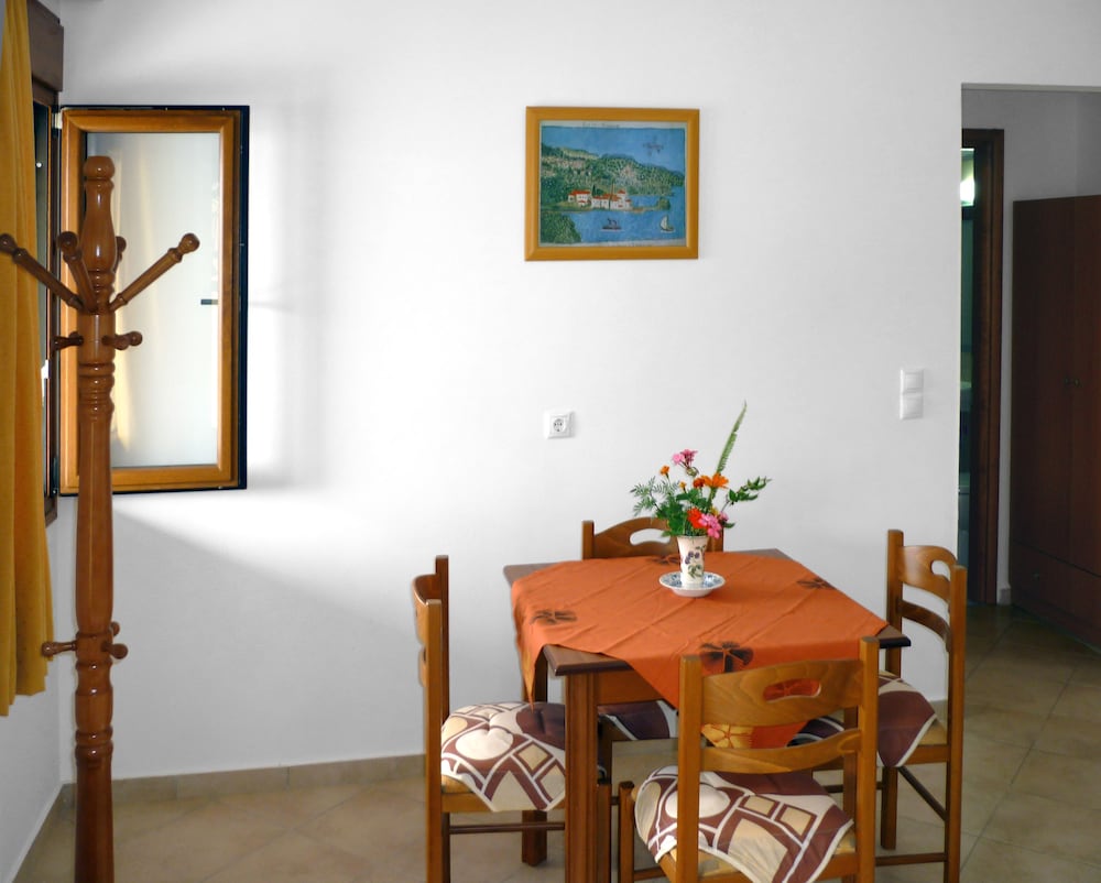 Фото Nereides Seaside Apartments