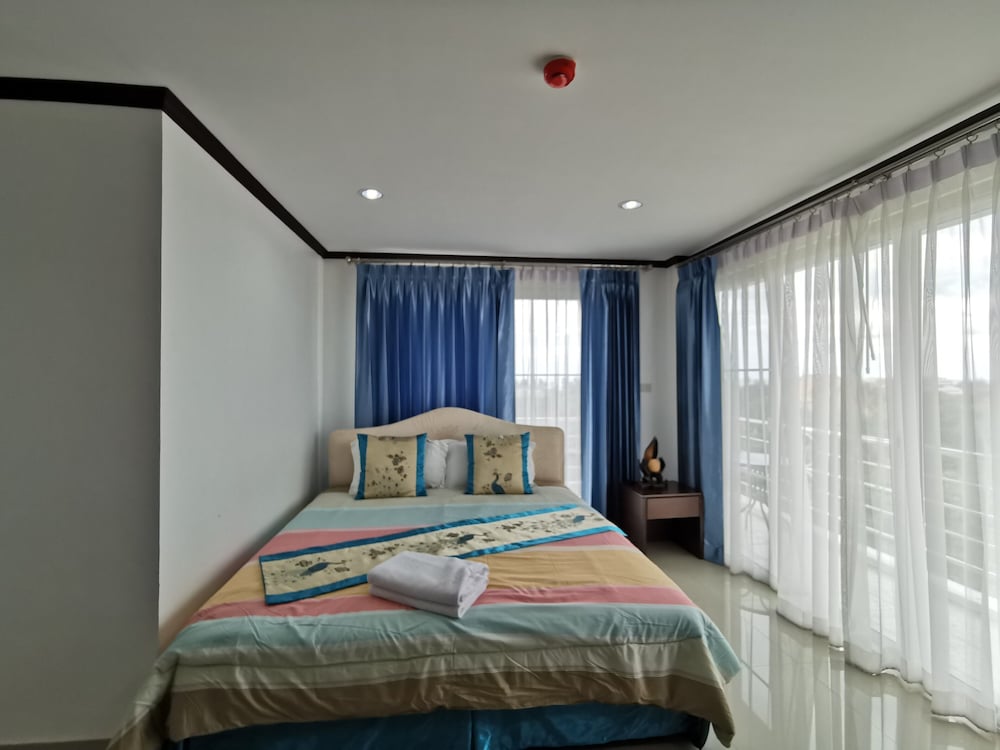 Фото Baanpattamaporn