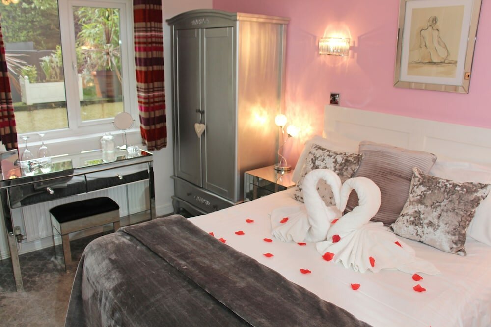 Фото St John's Lodge