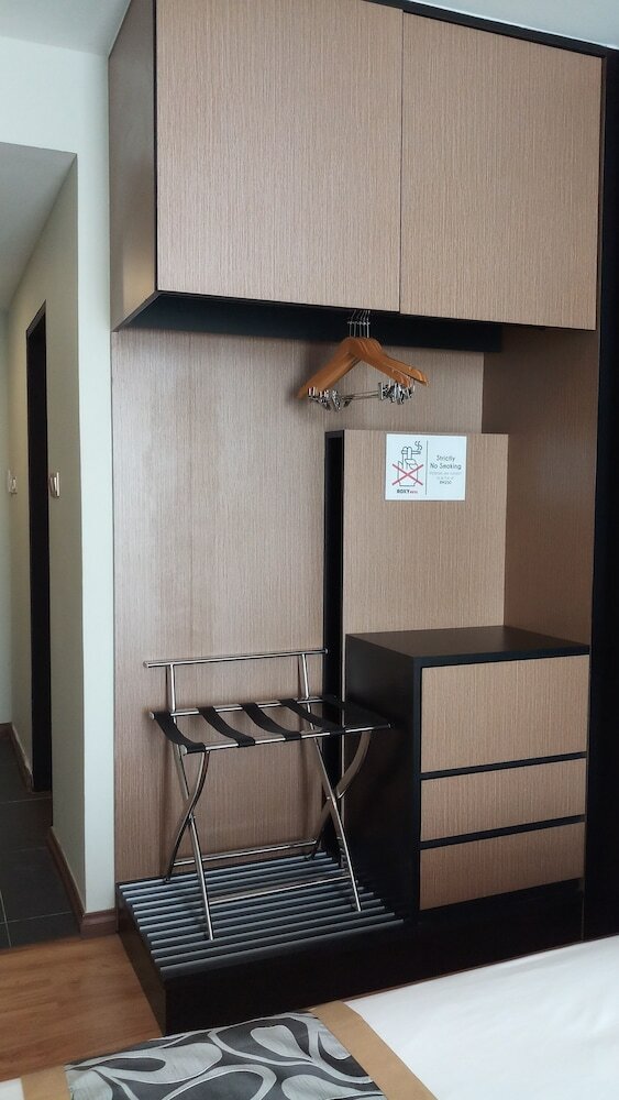 Фото Отель Roxy Hotel and Apartments