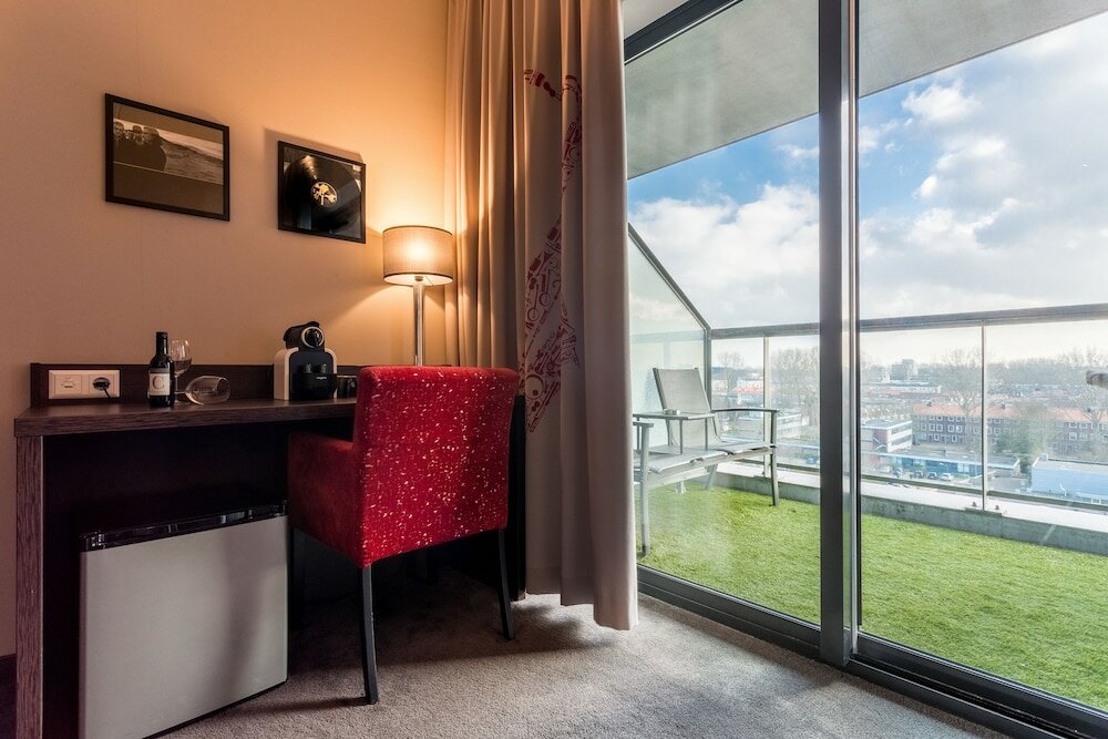 Фото Hampshire Delft Centre