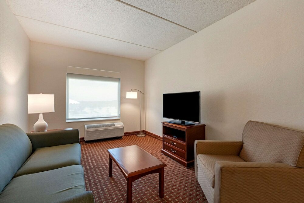 Фото Clarion Suites at the Alliant Energy Center
