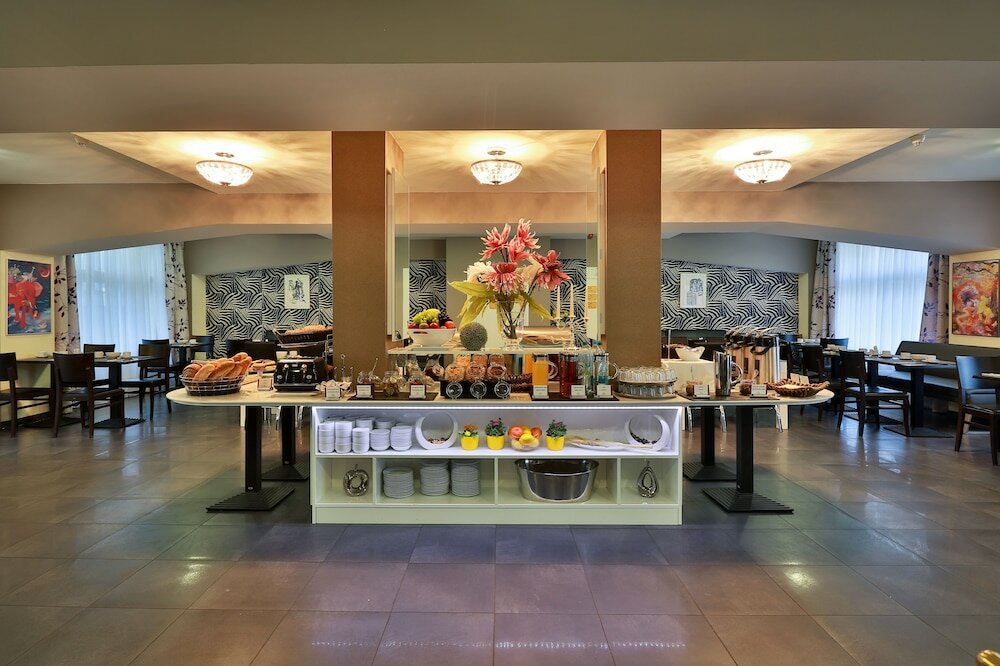 Фото Elysee Apartments