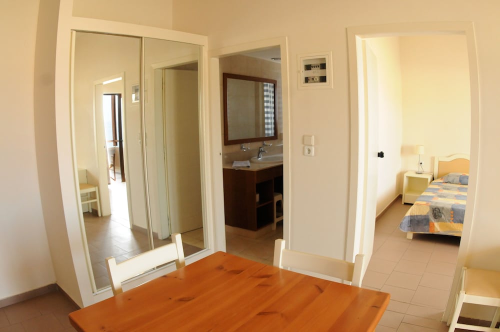 Фото Indigo Mare Hotel Apartments