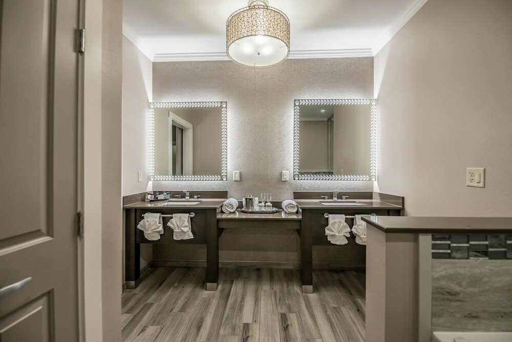 Фото 83733978426