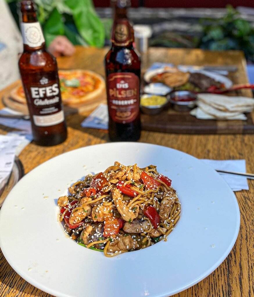 Bar, pub Sir Winston Adana, Adana, photo