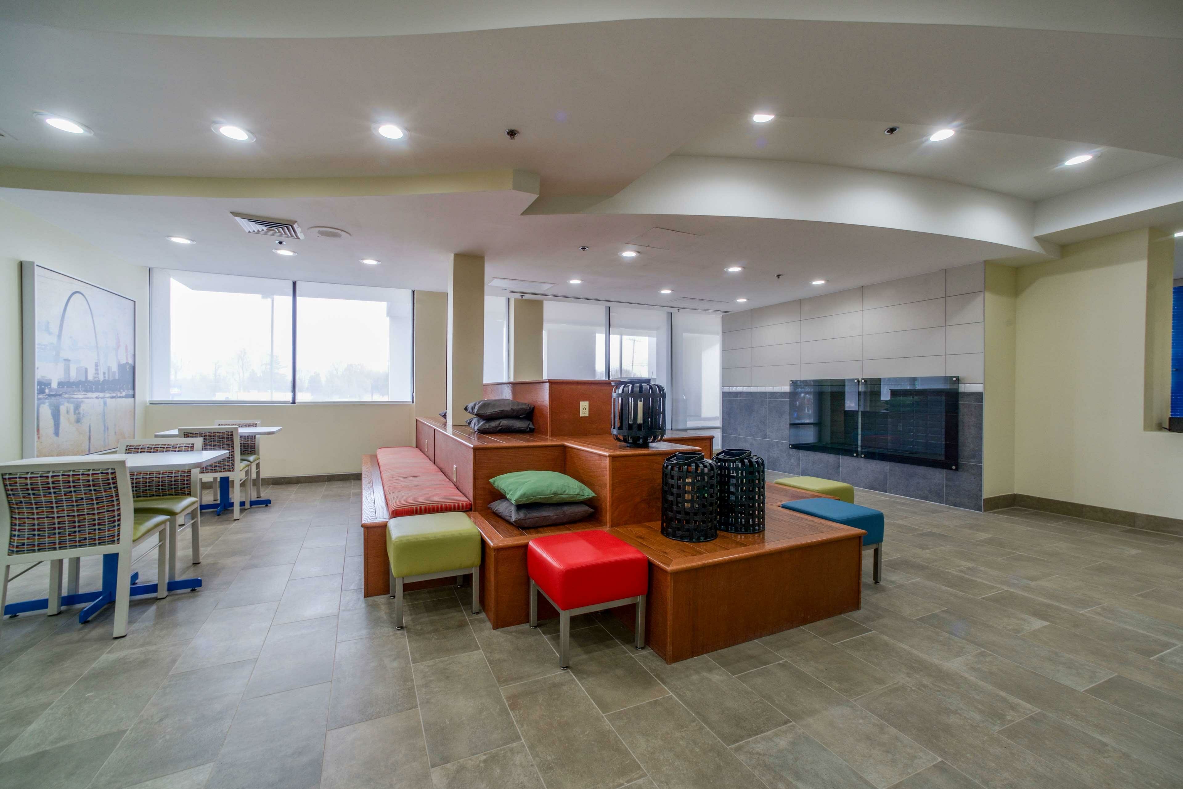 Фото Hotel Rl St. Louis Airport