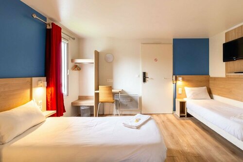 Гостиница Brit Hotel Rouen Barentin