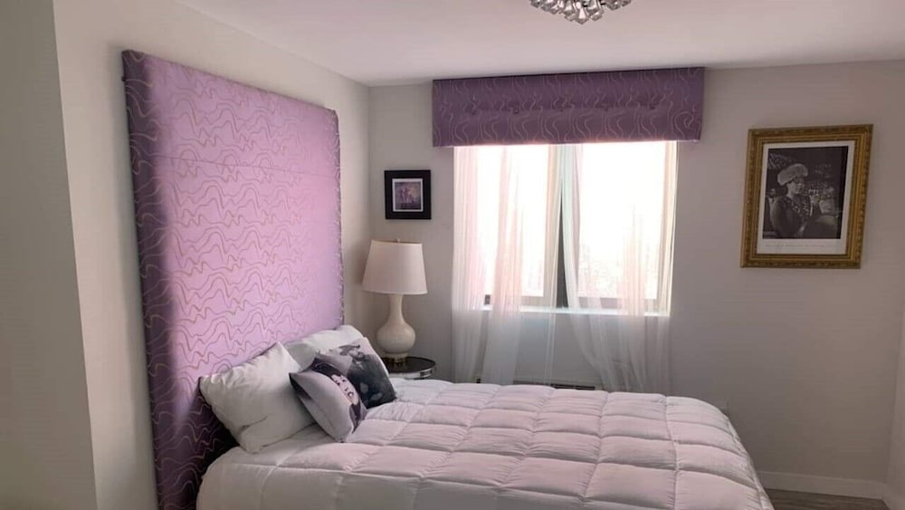 Фото Dunns Josephine Hotel