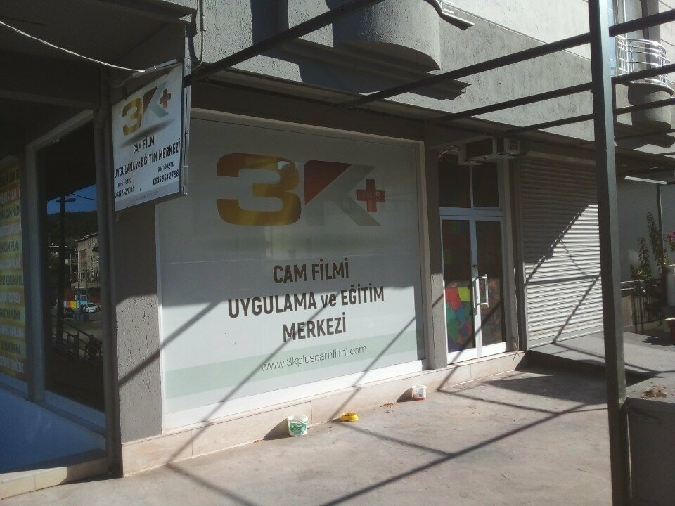 Car window tinting 3kPlus Cam Filmi uygulama ve egitim merkezi, Izmir, photo