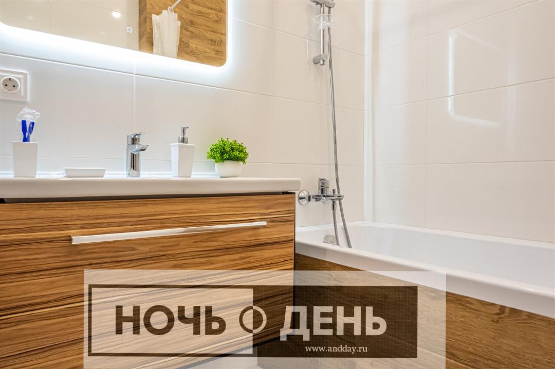 Фото Двухкомнатная квартира с видом на фонтан