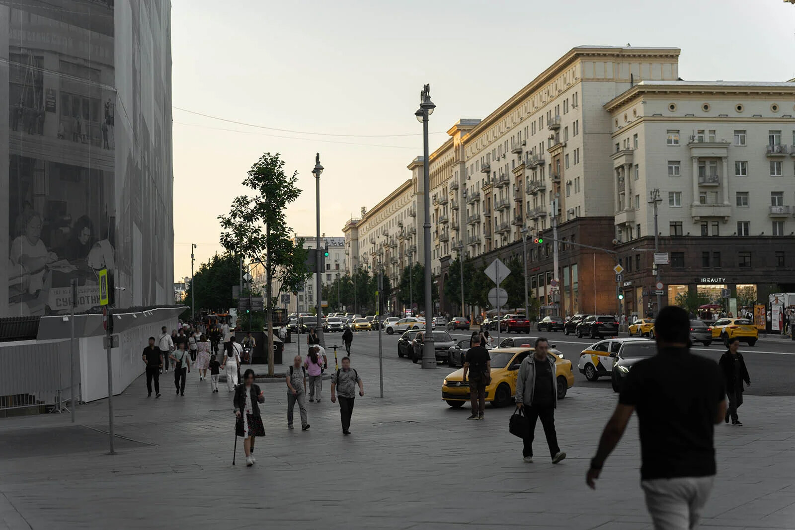 Фото Апельсин у Театра