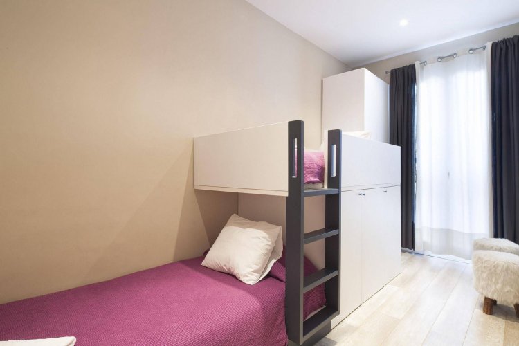 Фото Aspasios Urquinaona Design Hotel