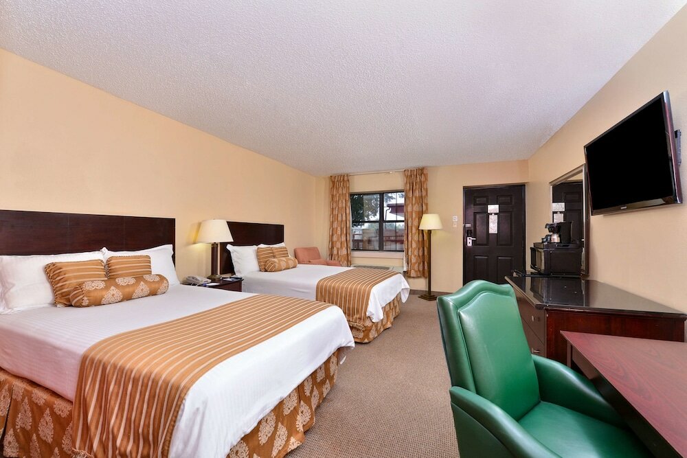 Фото Americas Best Value Inn & Suites Victoria